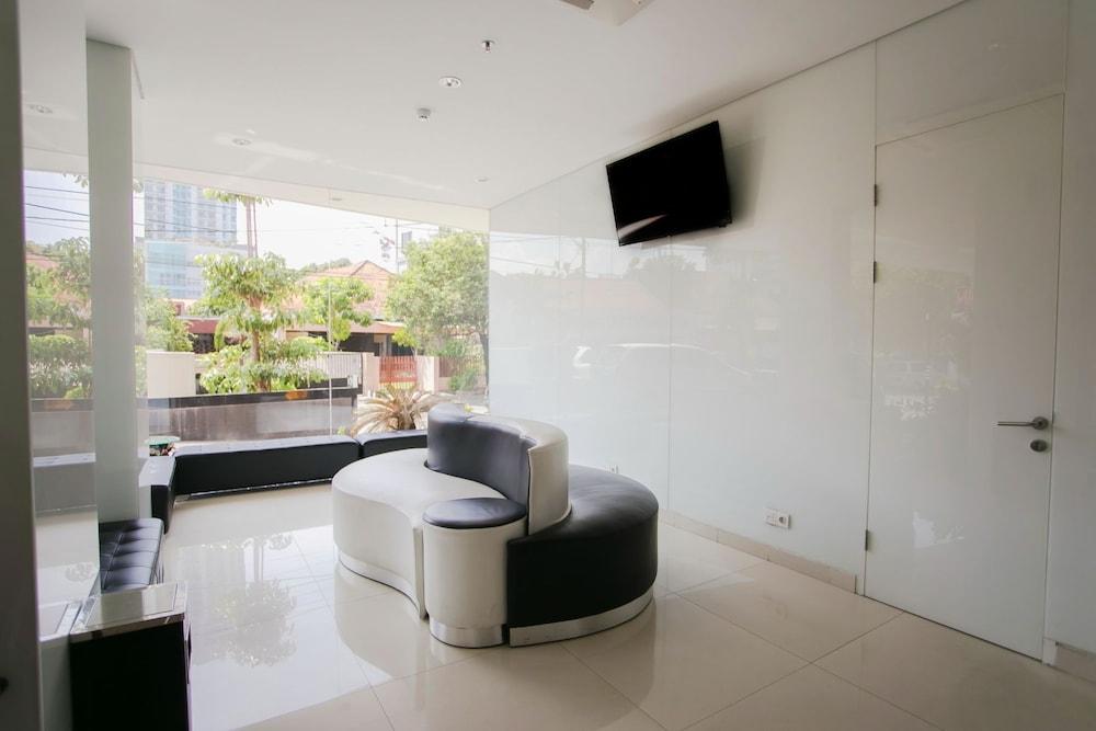 The Win Hotel Surabaya Dış mekan fotoğraf