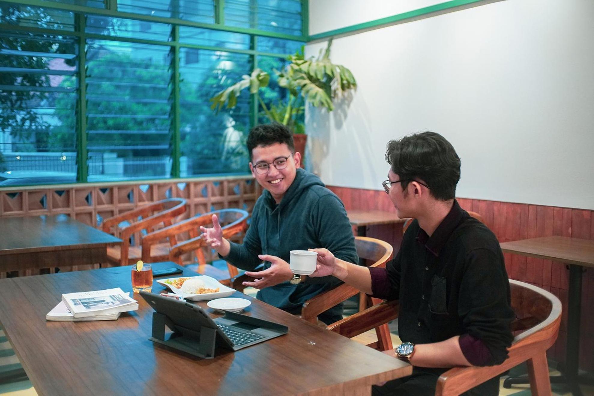 The Win Hotel Surabaya Dış mekan fotoğraf